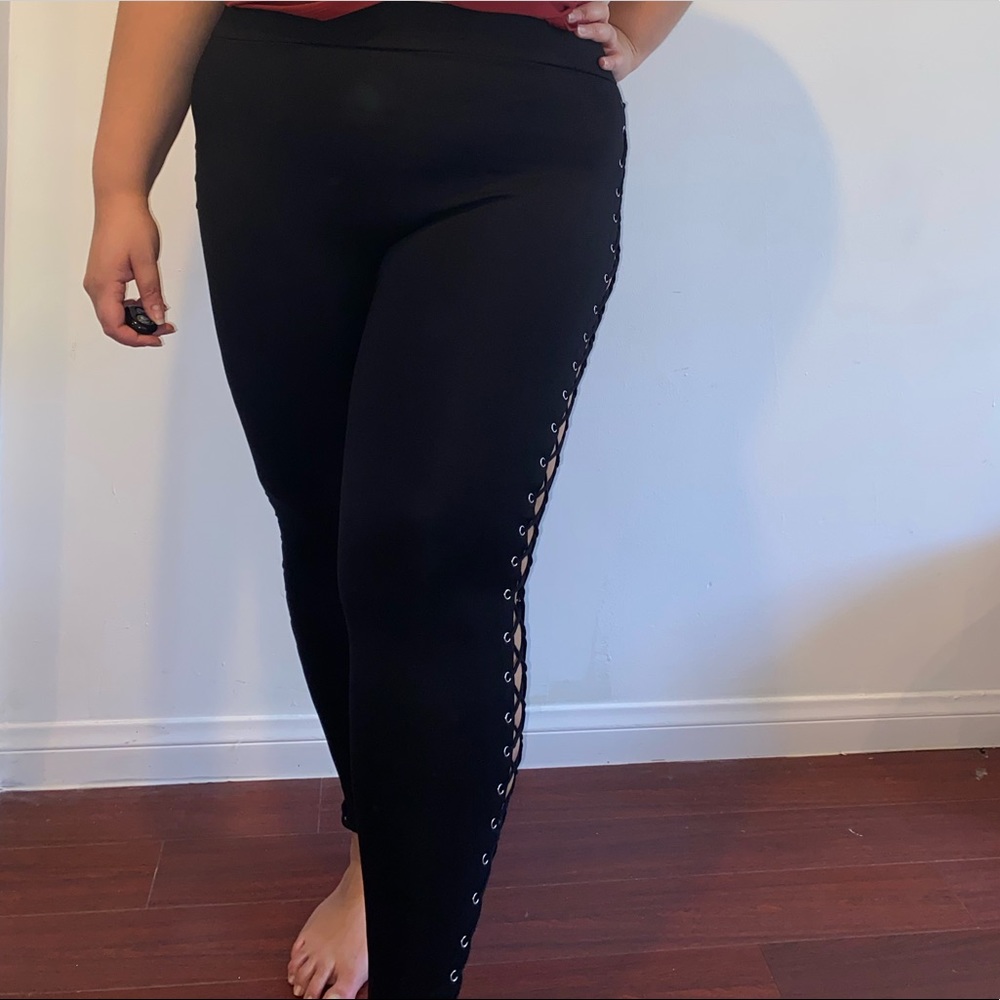 PLUS SIZE Leggings with tie up sides LIKE NEW